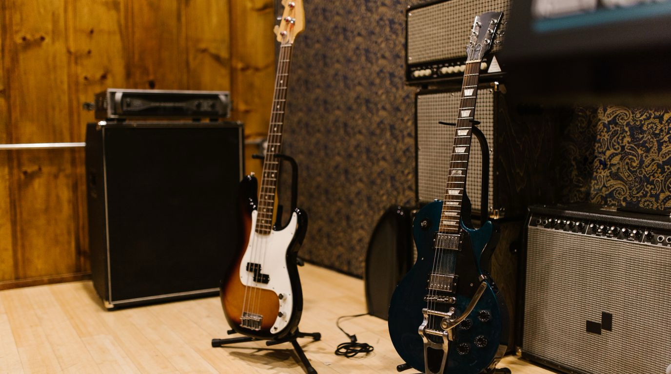 Acordes Sem Fundamental na Guitarra e no Baixo: O Guia Prático